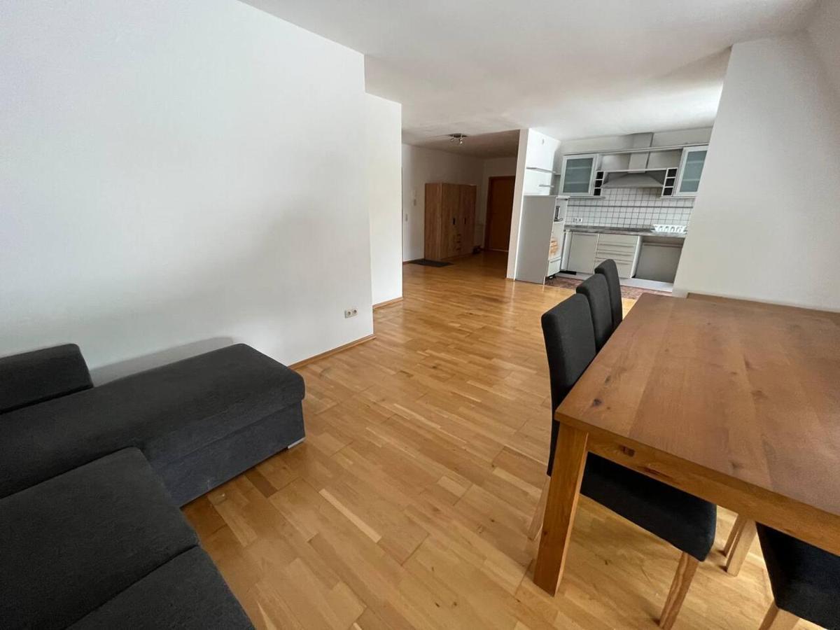 Grosses Apartment Im Dg Leipzig Buitenkant foto