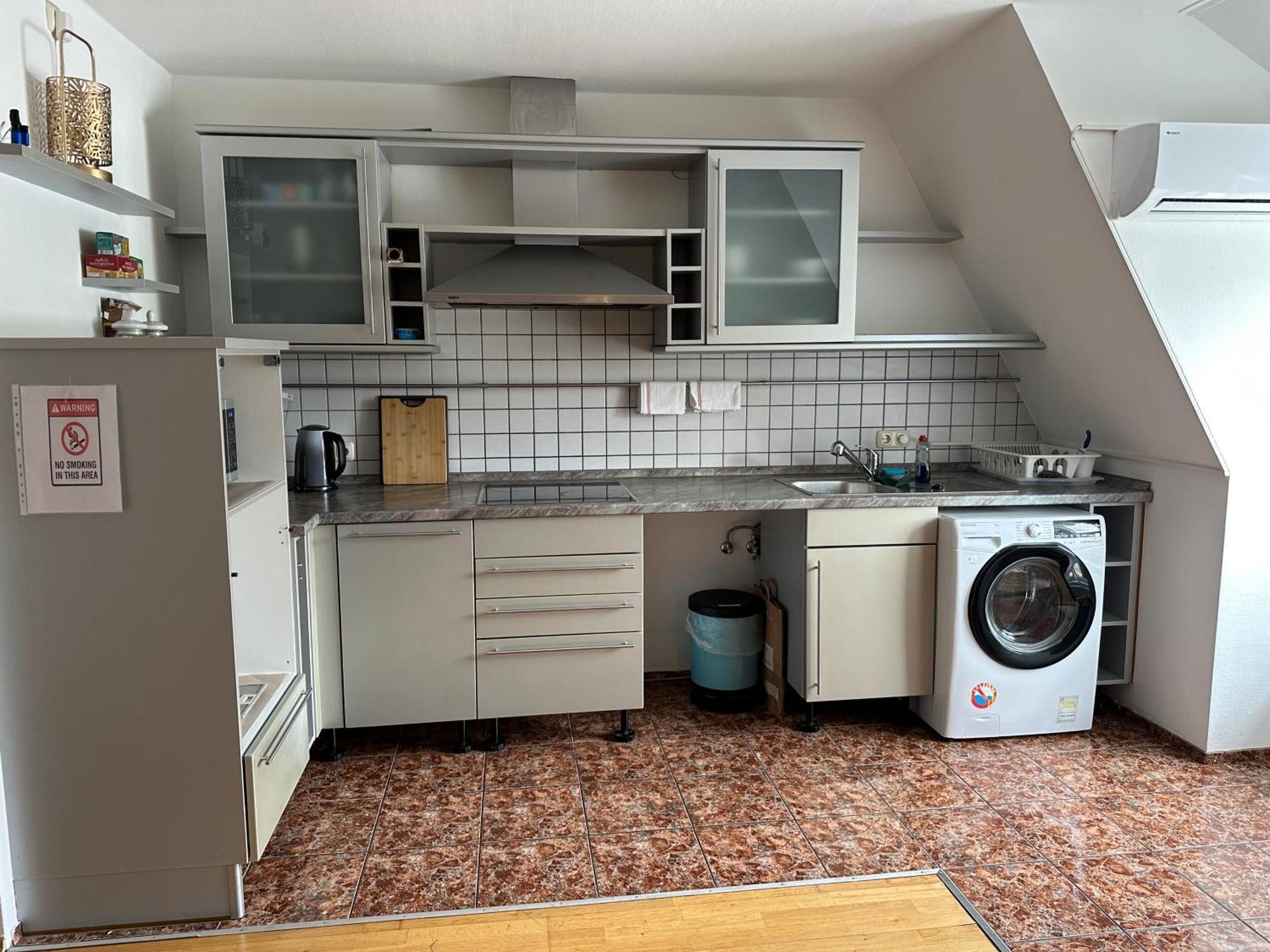 Grosses Apartment Im Dg Leipzig Buitenkant foto